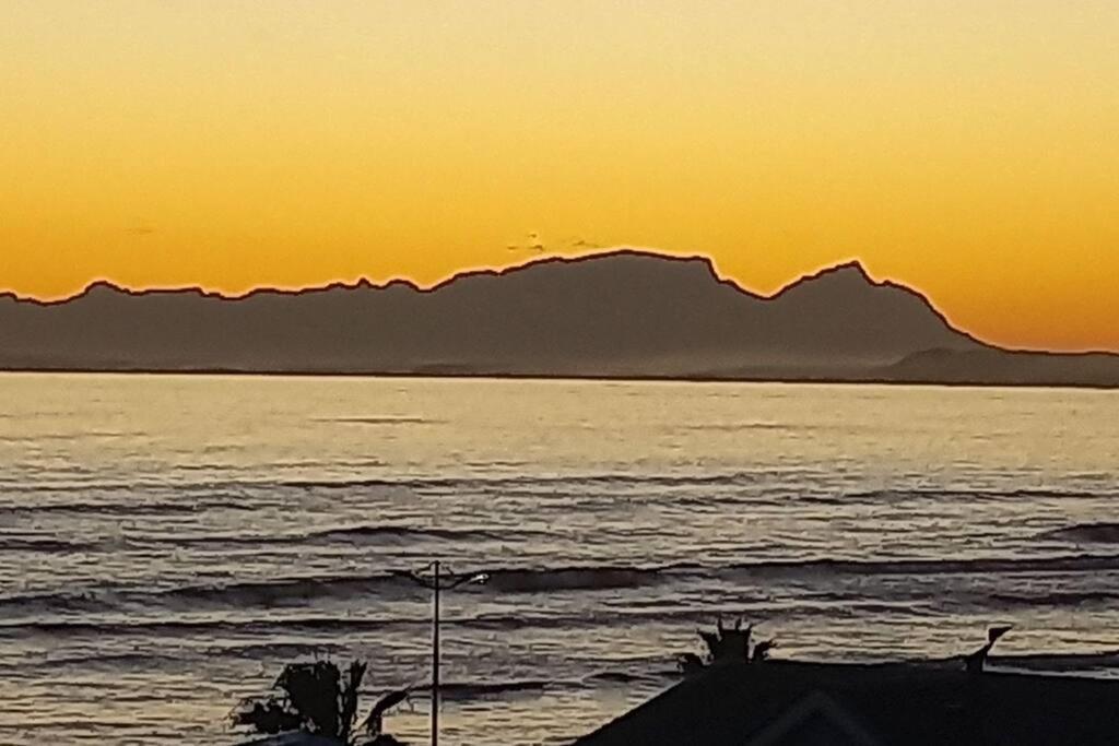 Gracias Grasso, Strand, Cape Town, South Africa. Apartment Cape Town