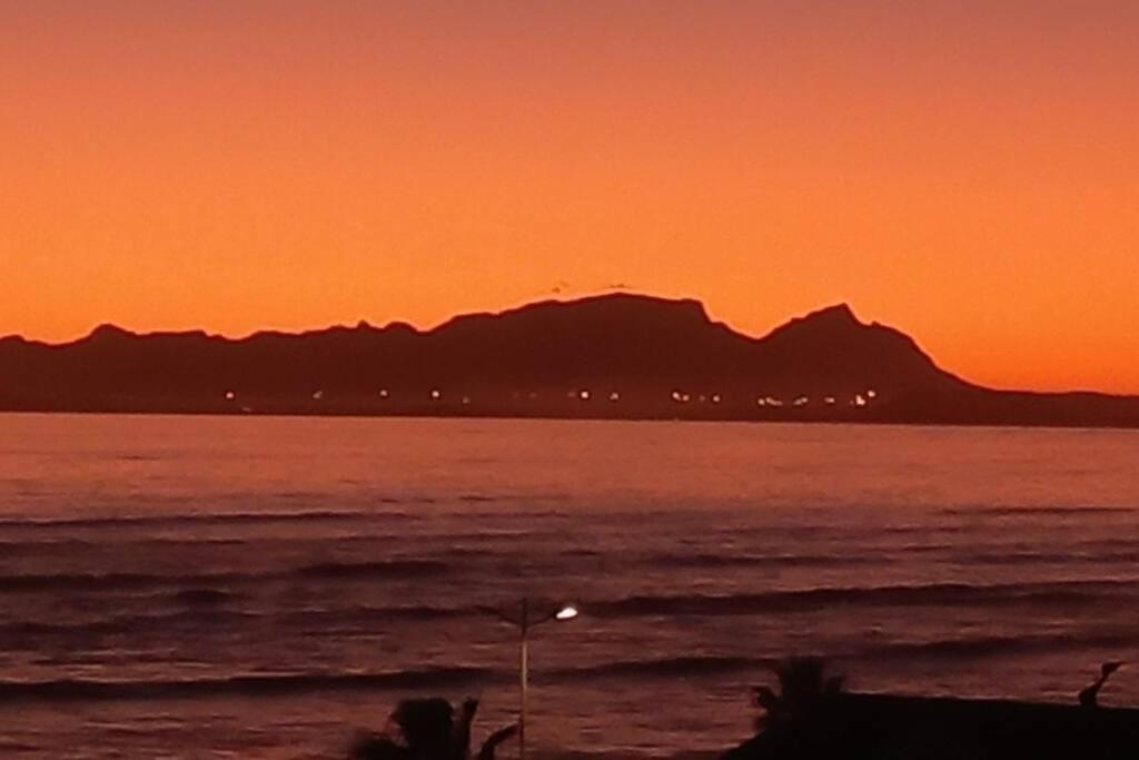 Gracias Grasso, Strand, Cape Town, South Africa. Appartement Le Cap